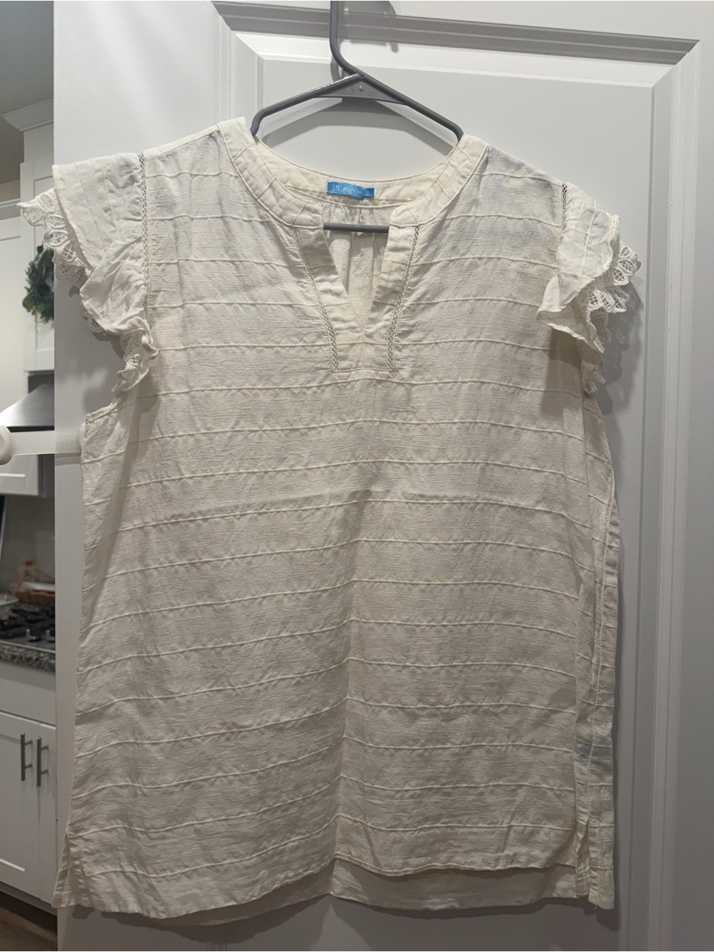 J McLaughlin Cailin Blouse M Ecru Tencel Linen Eyelet Ruffle Sleeve $198 Size M